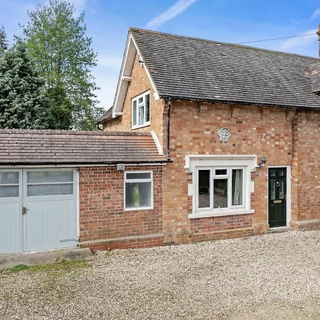 Wheelbarrow Cottage Bengeworth Exterior photo