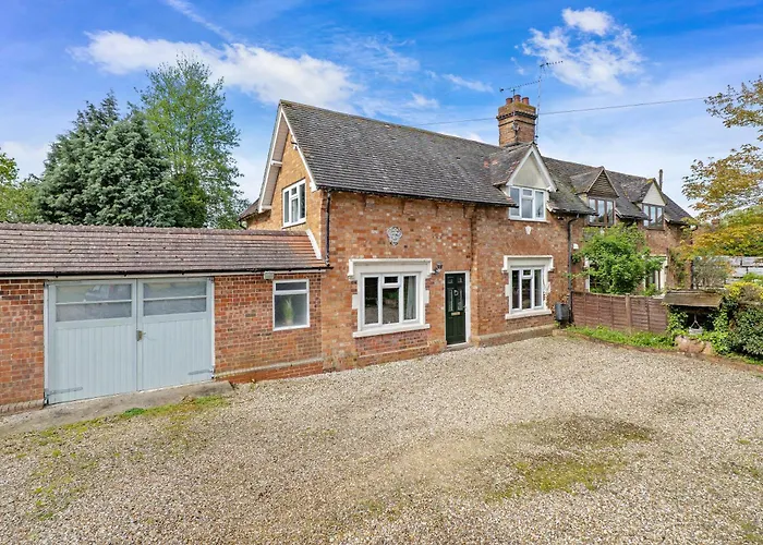 Wheelbarrow Cottage